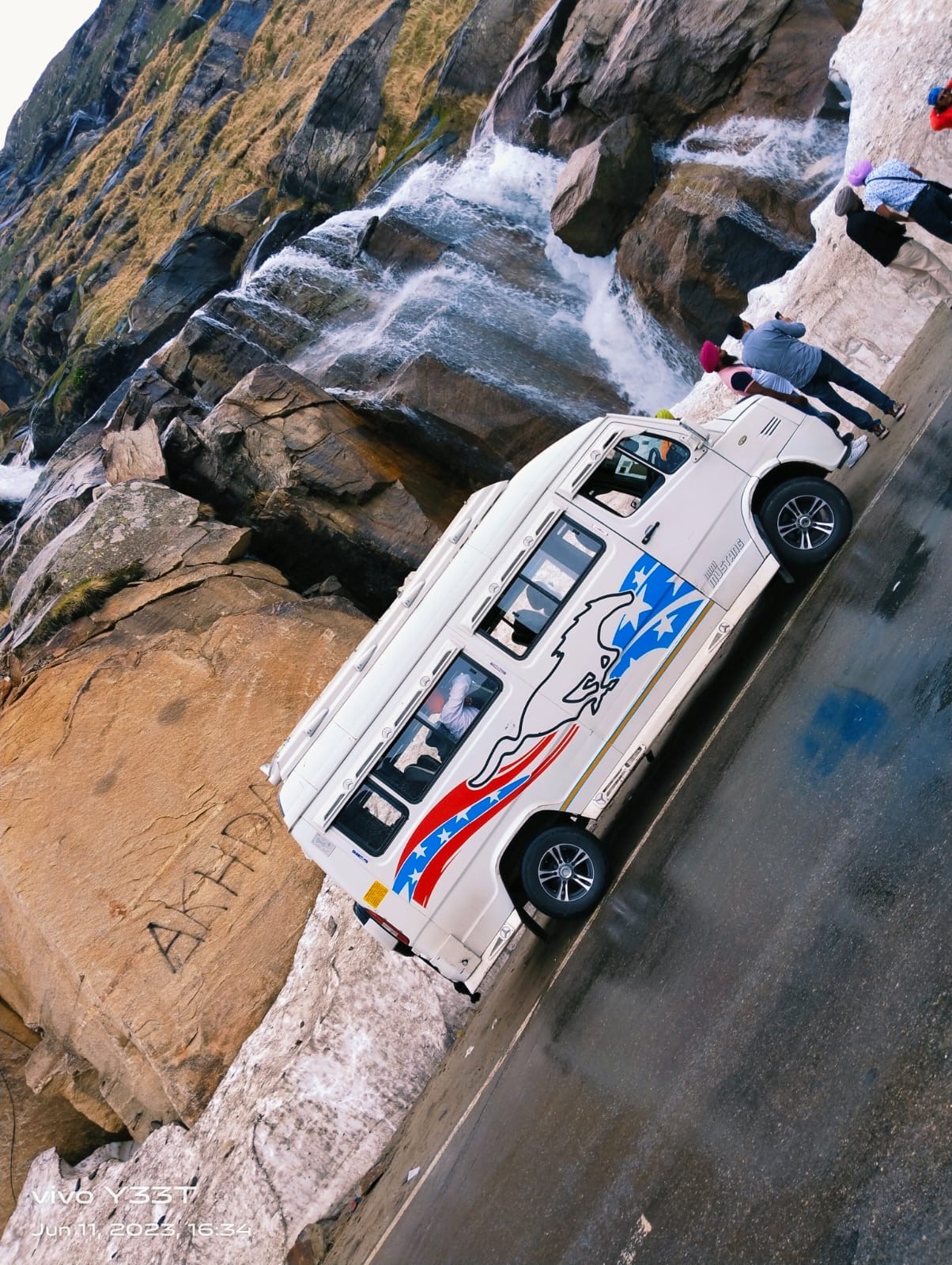 Tempo Traveller 12+1
