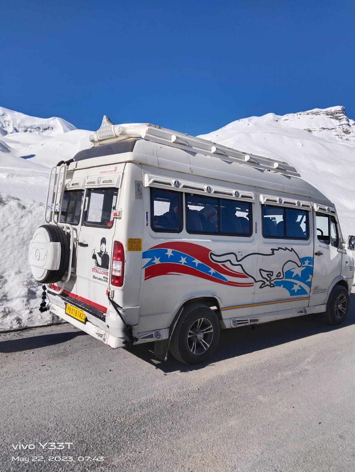 Tempo Traveller 12+1