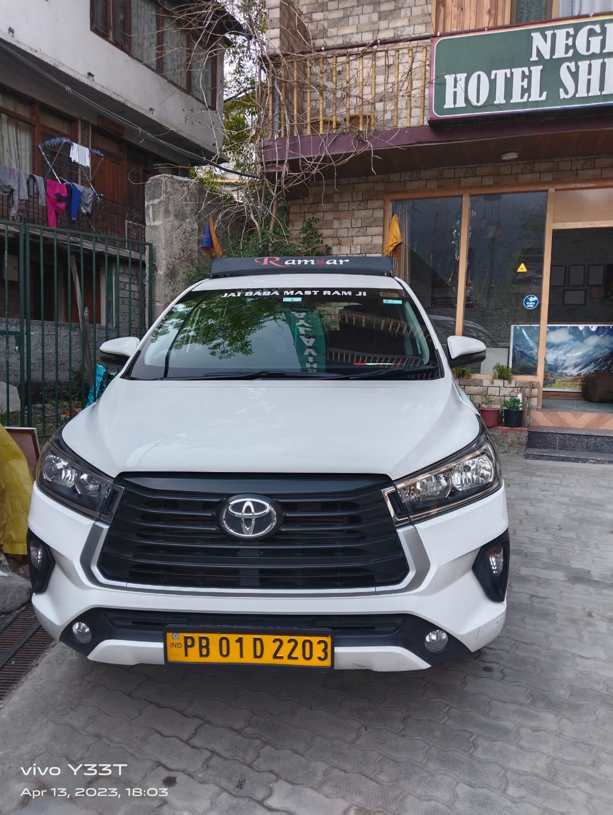 INNOVA CRYSTA
