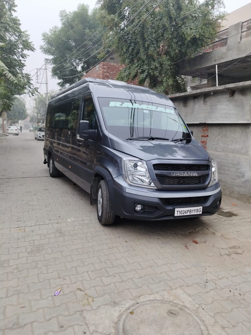 Urbania Traveller 17 Seater