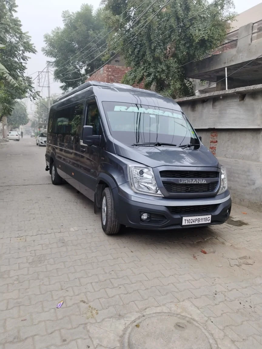 Urbania Traveller 17 Seater